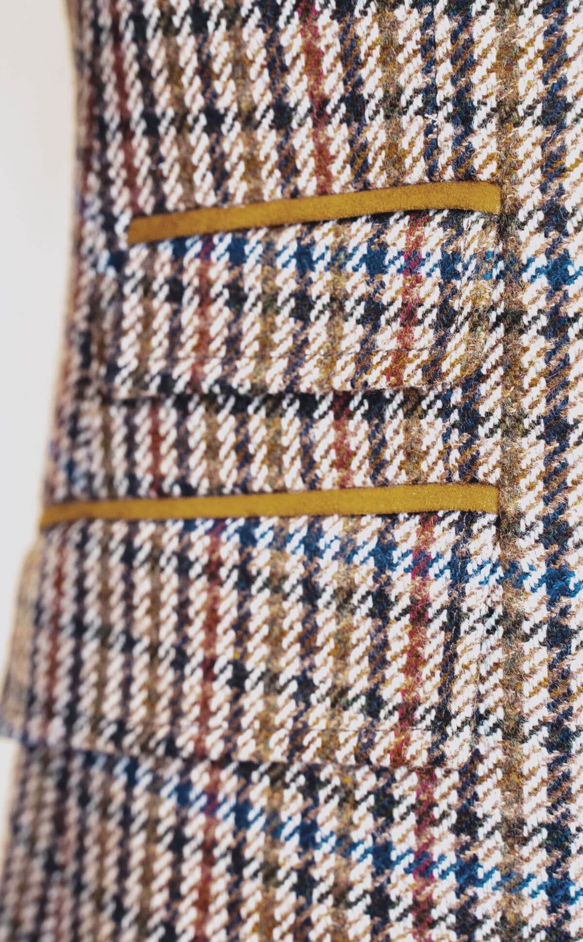 canissi-arthur-bezs-alapon-szines-kockas-tweed-zako-CAN-615-3-can-615 – CAN-615