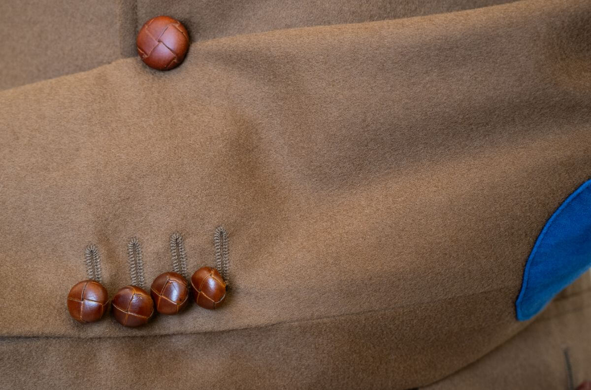 canissi-edward-barna-100-kasmir-zako-kek-alkantaraval-CAN-749-3-can-749 – CAN-749