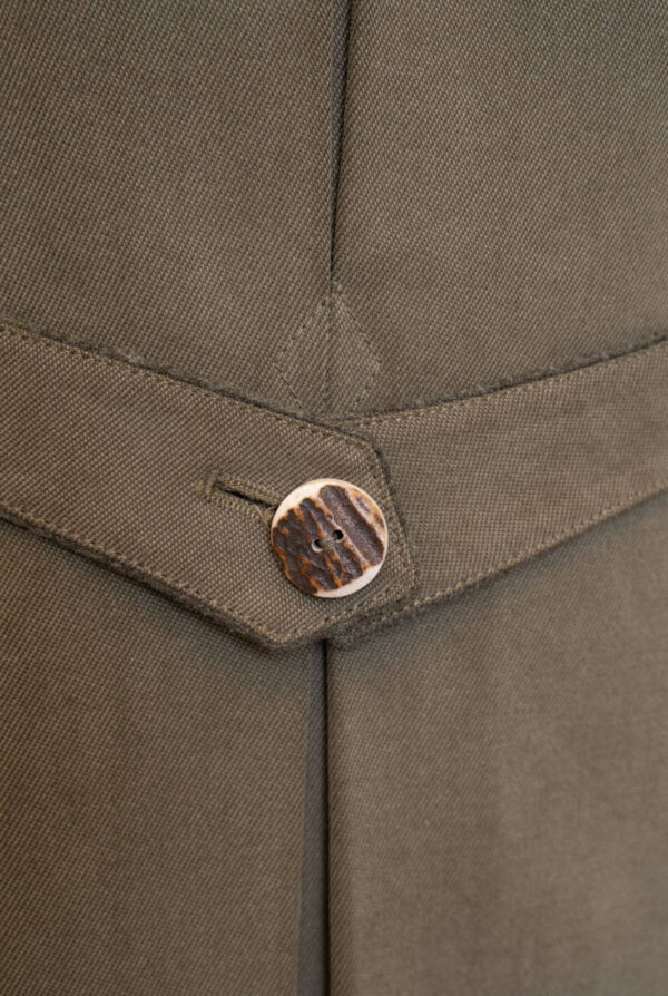 canissi-habsburg-barna-100-gyapju-zako-himzett-nyakleccel-CAN-475-5-can-475 – CAN-475