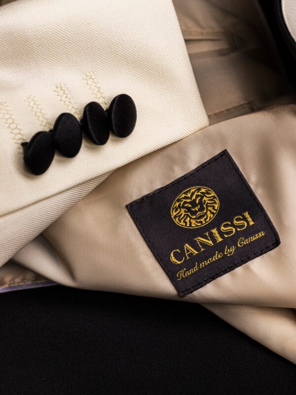 canissi-james-feher-alapon-fekete-salgalleros-szmoking-oltony-CAN-252-3-can-252 – CAN-252