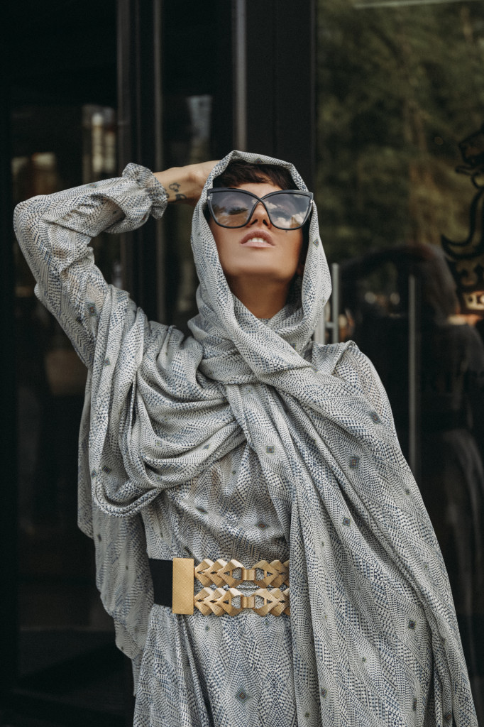 canissi-jasmine-kek-mintas-selyem-ruha-zart-nyakresszel-CAN-428-4-can-428 – CAN-428