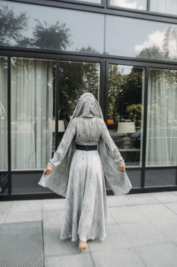 canissi-jasmine-kek-mintas-selyem-ruha-zart-nyakresszel-CAN-428-5-can-428 – CAN-428