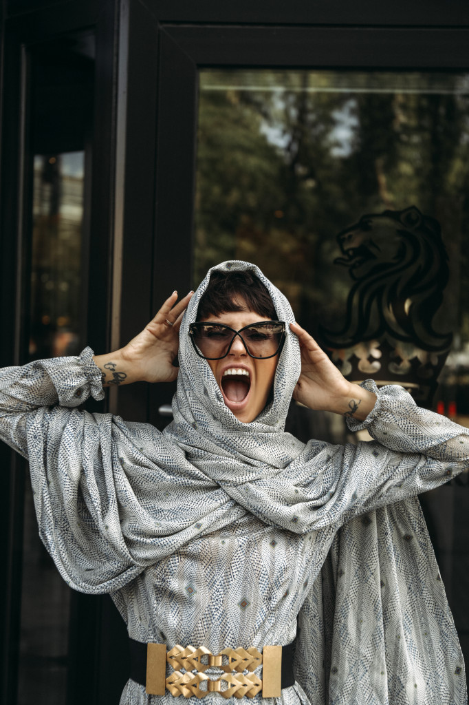 canissi-jasmine-kek-mintas-selyem-ruha-zart-nyakresszel-CAN-428-9-can-428 – CAN-428