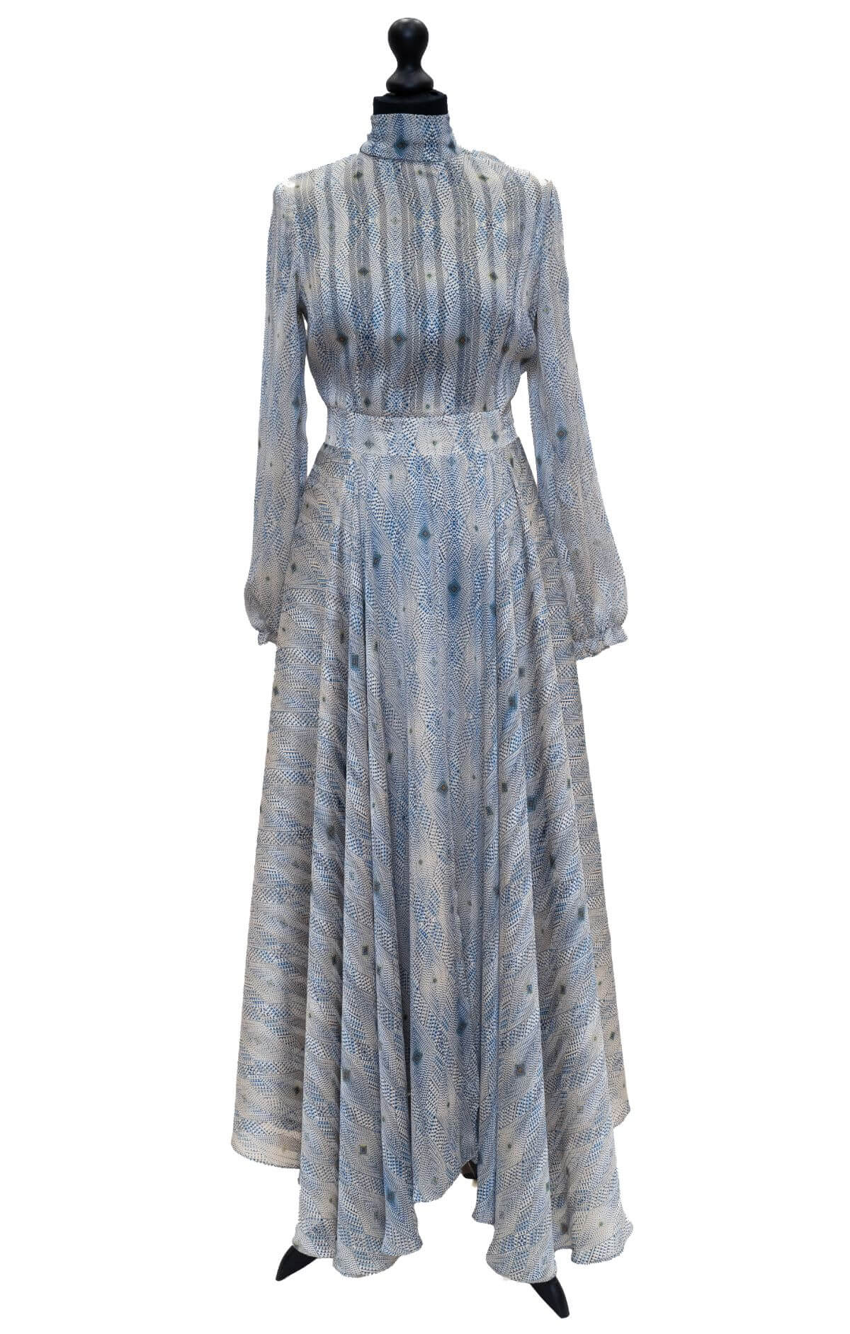 canissi-jasmine-kek-mintas-selyem-ruha-zart-nyakresszel-CAN-428-can-428 – CAN-428