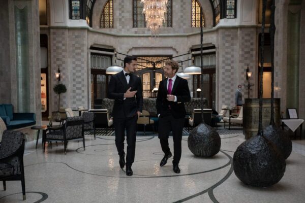 joe-black-szmoking-2-can-621 – CAN-621