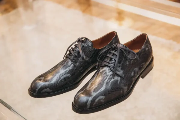 sinatra-derby-marhabor-kigyomintas-c38 – C38